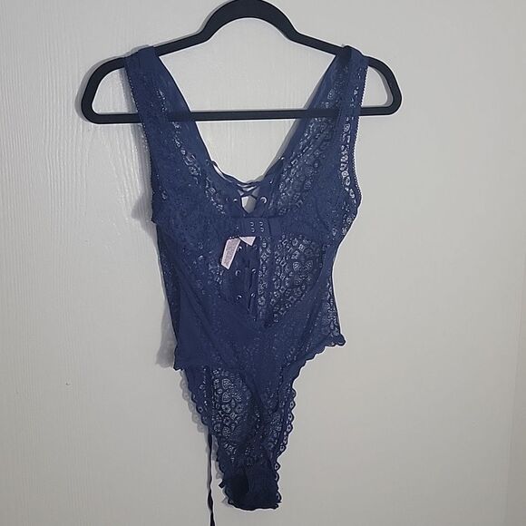 Lace-Up Blue Bodysuit - Picture 5 of 5